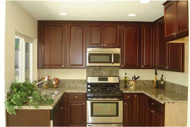Wow, you're going to love this kitchen! New cabine