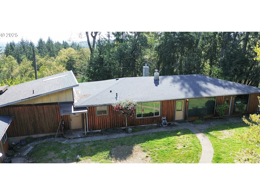 28500 Ruth Ln, Eugene, OR 97402 - photo 1