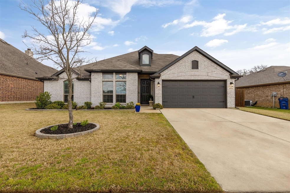 1504 Glade Meadows Dr, Joshua, TX 76058 - photo 1