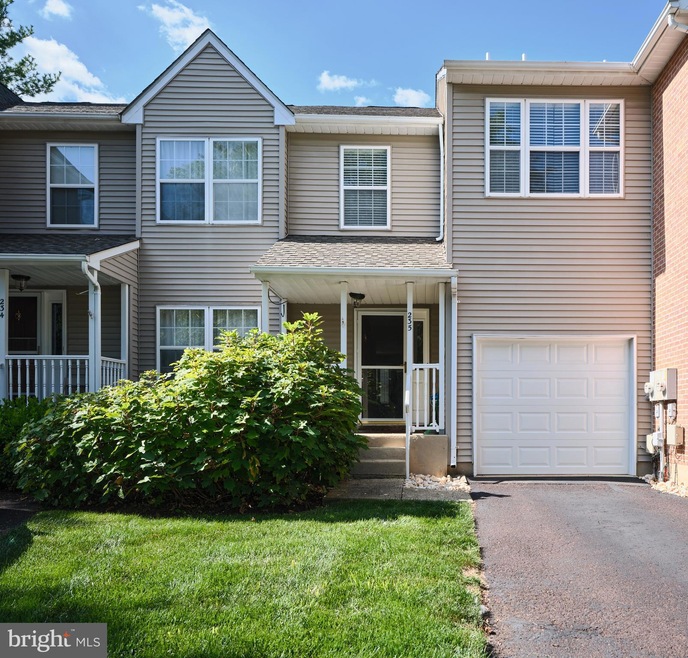 235 Gatehouse Cir unit 184, Doylestown, PA 18901 - photo 1
