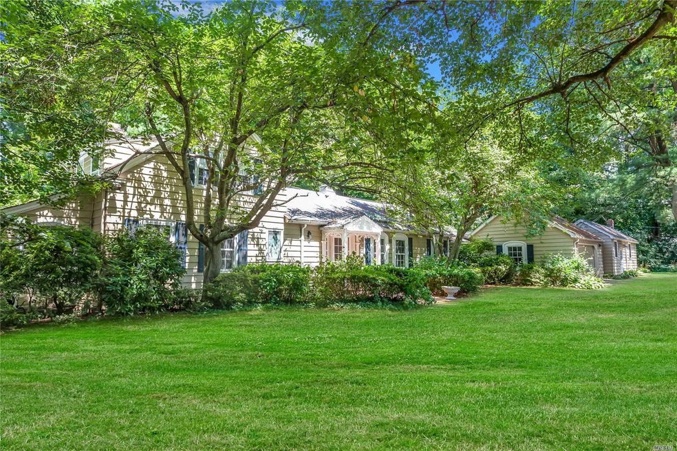 unlisted-address, Glen Head, NY 11545 - photo 1