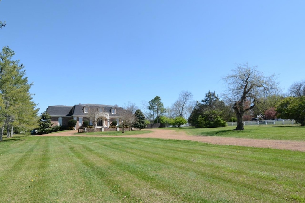 2492 Old Natchez Trace, Franklin, TN 37069 - photo 1