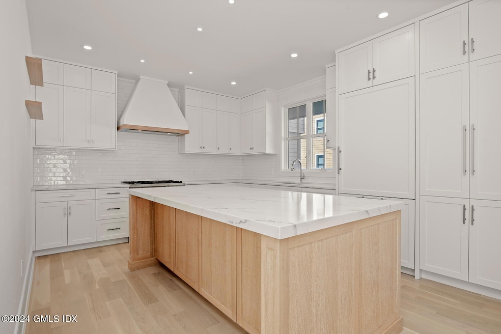 25 Orchard St Unit B - Kitchen