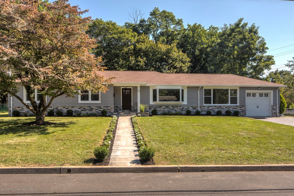 01_House Front