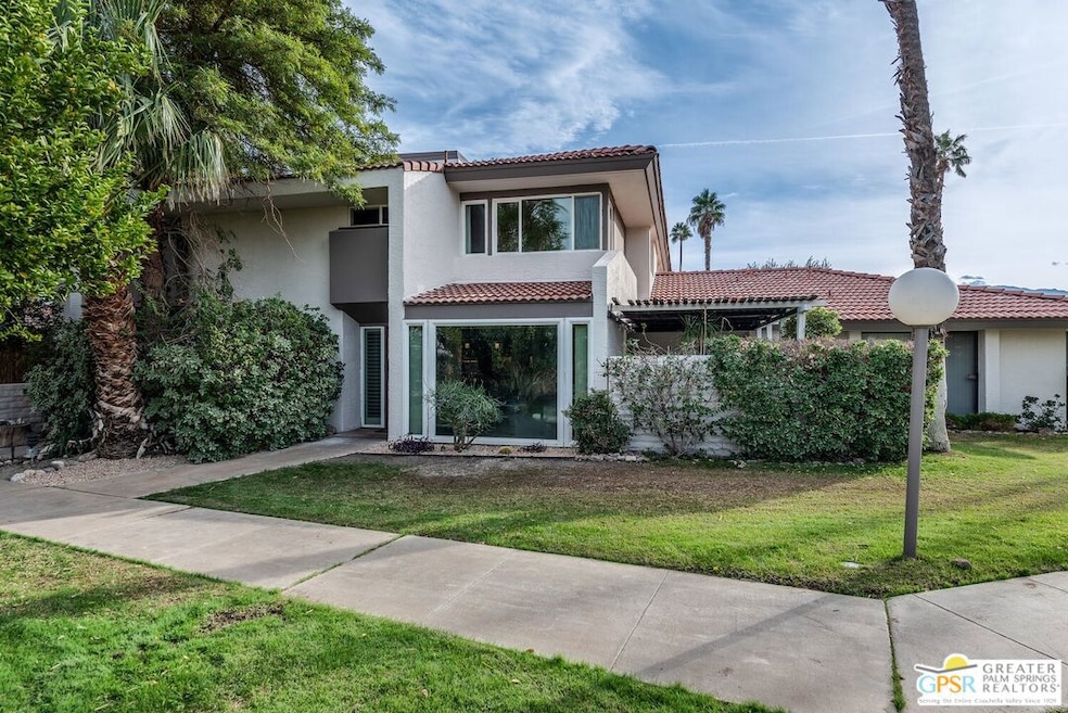 2504 N Whitewater Club Dr unit F, Palm Springs, CA 92262 - photo 1