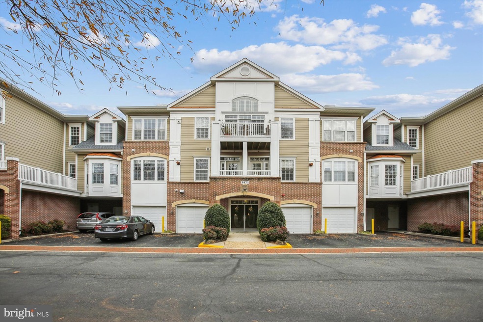 7871 Rolling Woods Ct unit 308, Springfield, VA 22152 - photo 1