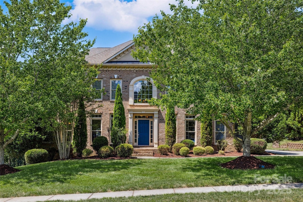 Under Contract $850,000