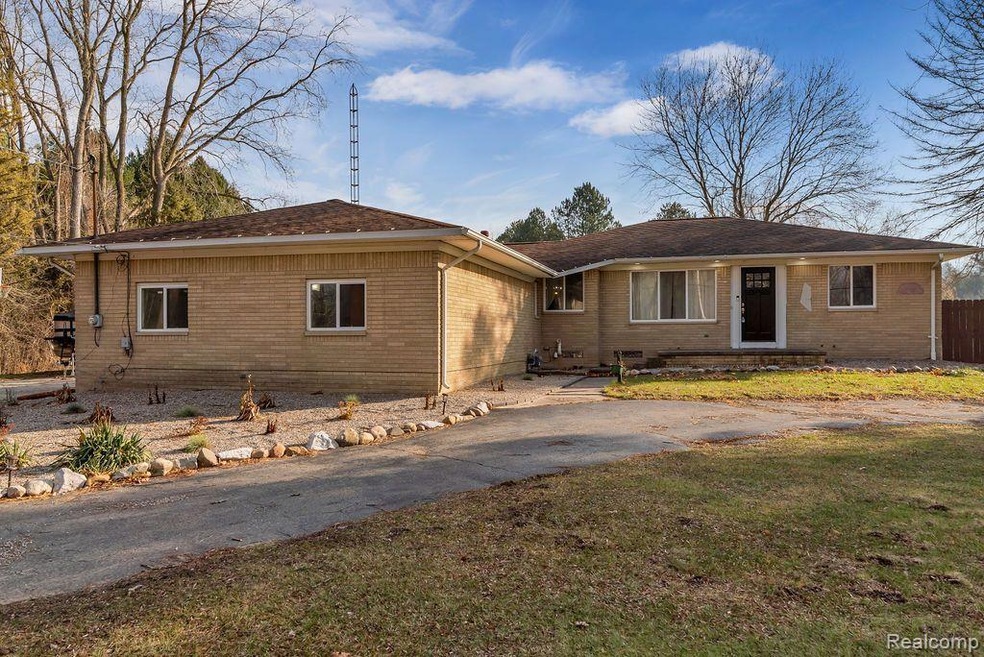 9108 N Webster Rd, Clio, MI 48420 - photo 1