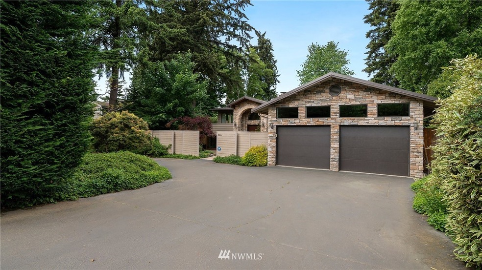 8056 SE 72nd St, Mercer Island, WA 98040 - photo 1