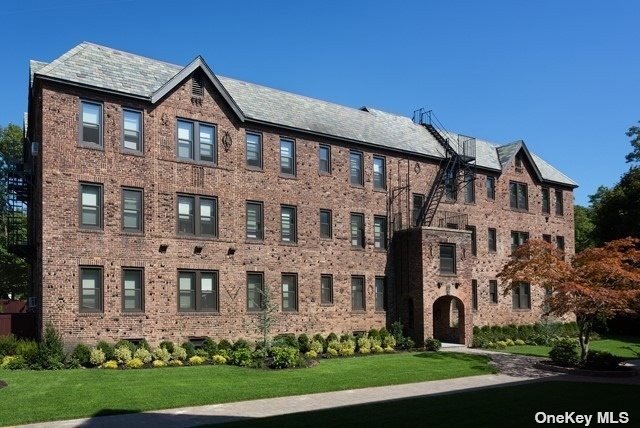 205 Steven Place unit 1A, Woodmere, NY 11598 - photo 1