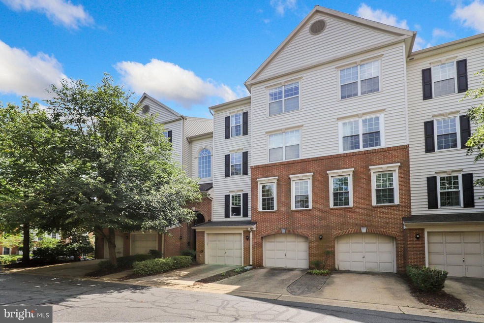 2331 Henshaw Place unit 302, Alexandria, VA 22311 - photo 1