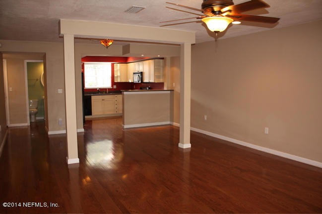 LivingRoom_Dining_1stFloor