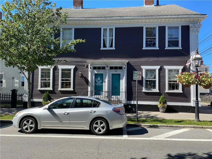 407 Hope St unit 3, Bristol, RI 02809 - photo 1