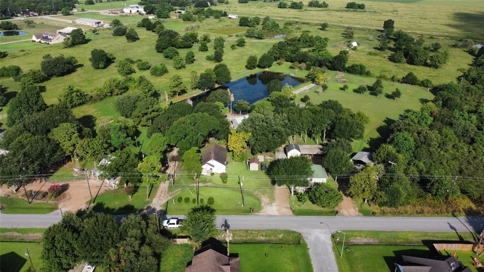 2722 Richmond St, Needville, TX 77461 - photo 1