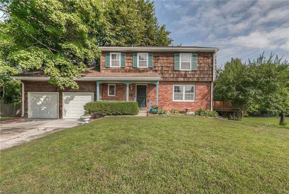 Welcome home to 10116 W 66th Ter!