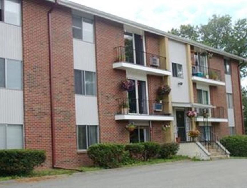 12 Uncas Ave unit 9, Franklin, MA 02038 - photo 1