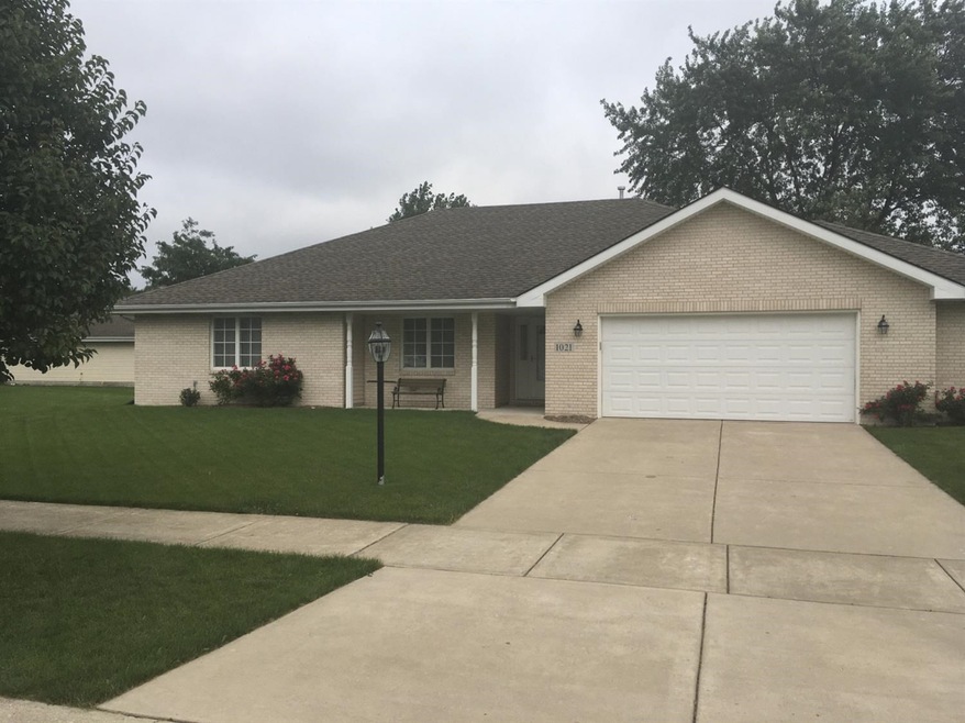 1021 N Harvey St, Griffith, IN 46319 - photo 1