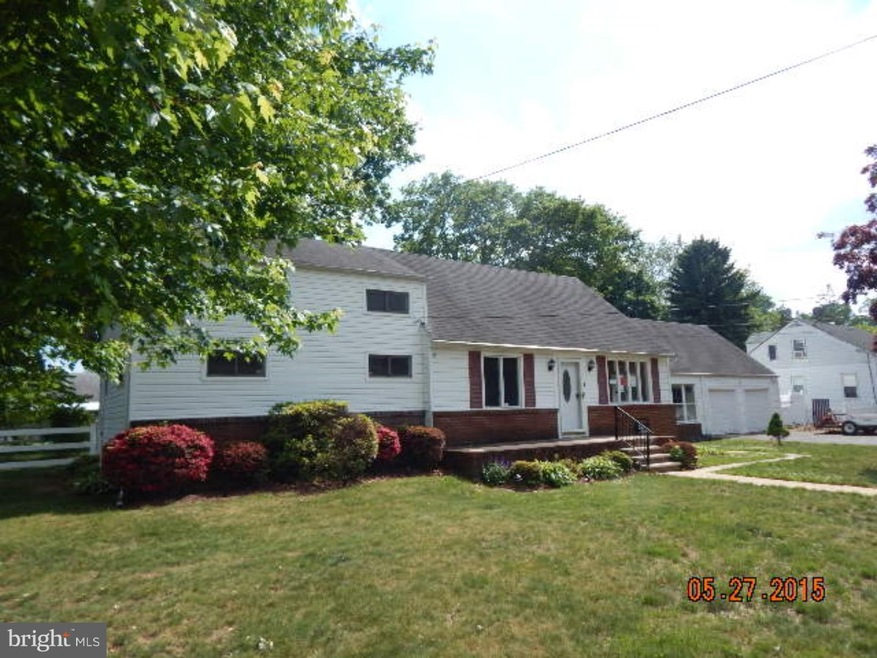6 Elm Ave, Bordentown, NJ 08505 - photo 1