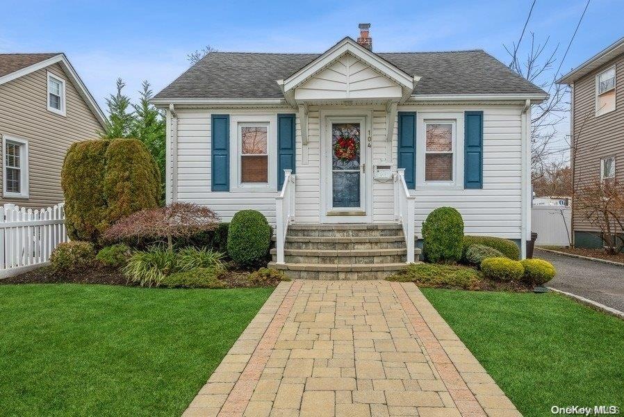 104 Hale Place, Bellmore, NY 11710 - photo 1