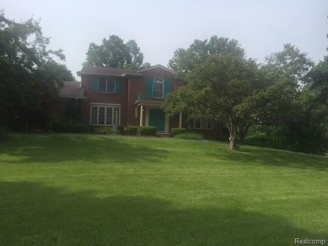 2188 Bel Aire, West Bloomfield, MI 48323 - photo 1
