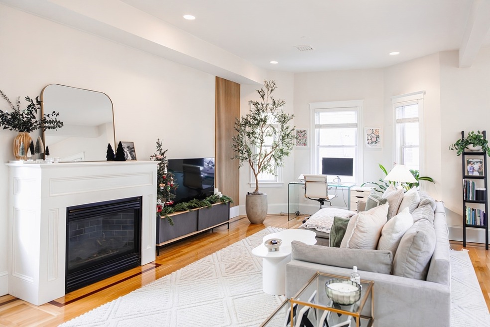 663 E 7th St unit 3, Boston, MA 02127 - photo 1