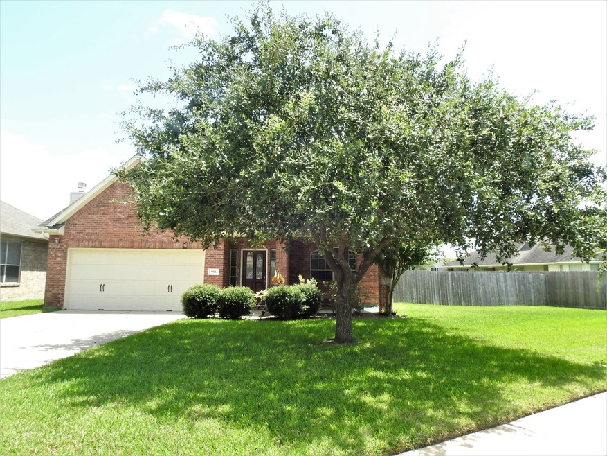 956 Jennifer St, Alvin, TX 77511 - photo 1