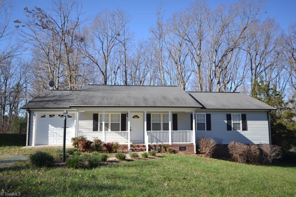 1141 Cranbrook Cir, Asheboro, NC 27205 - photo 1