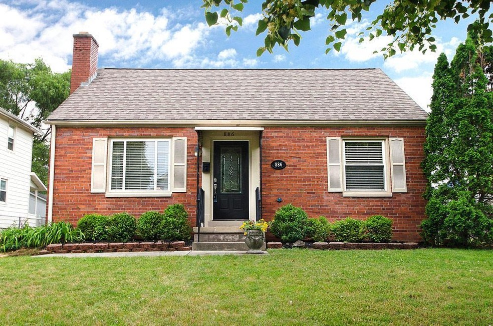 886 Thomas Rd