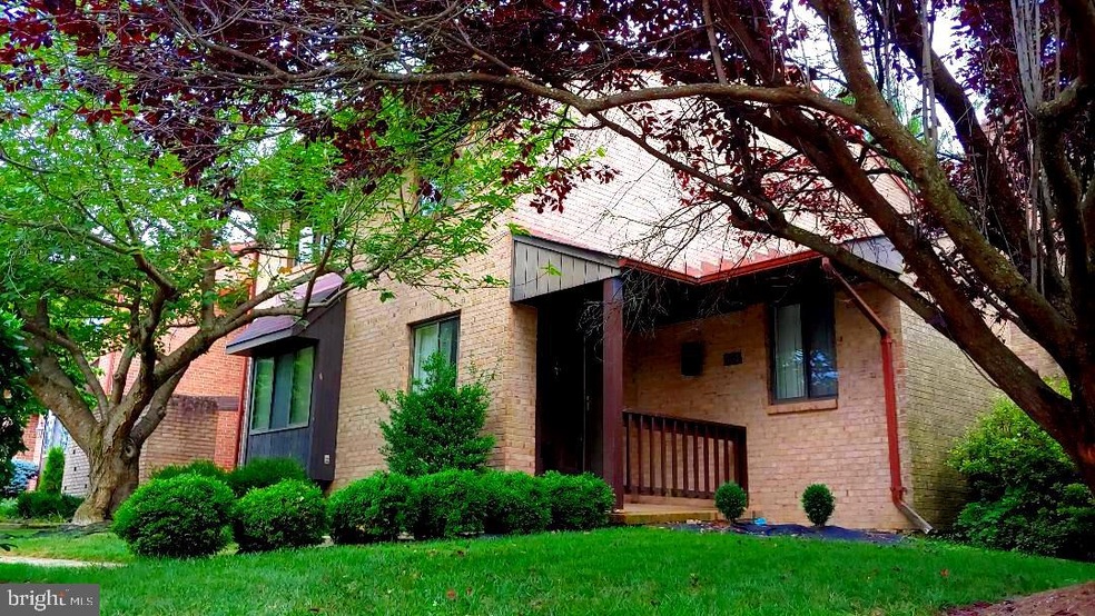 301 Five Farms Ln, Lutherville Timonium, MD 21093 - photo 1