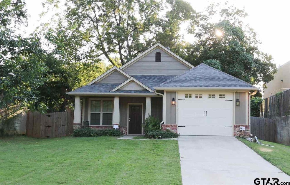 1815 1815 Knob Hill Dr, Tyler, TX 75701 - photo 1