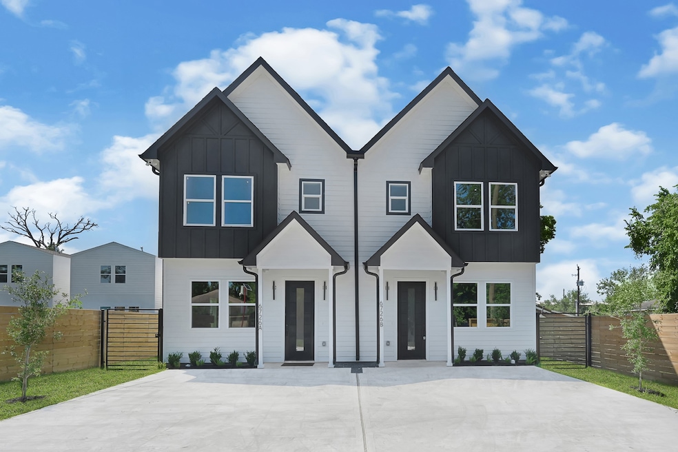 Pending $529,900 • Co-Listing Agent