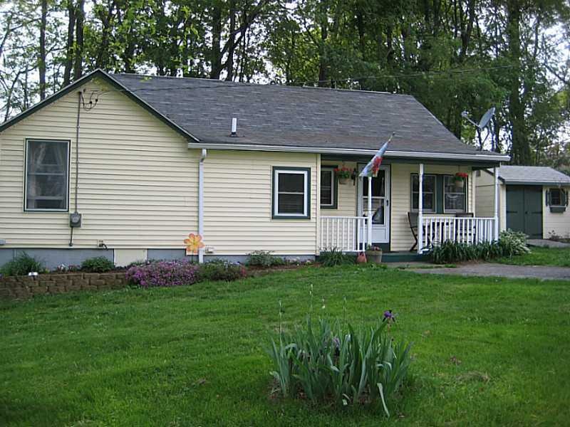 152 King St, Warwick, RI 02886 - photo 1