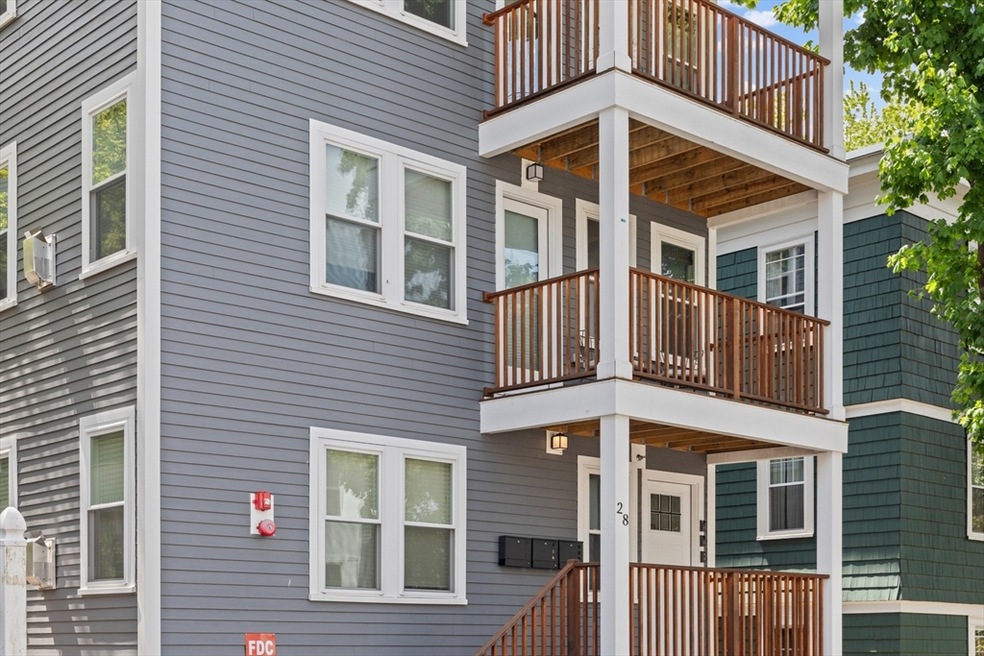 28 Leland St unit 2, Jamaica Plain, MA 02130 - photo 1