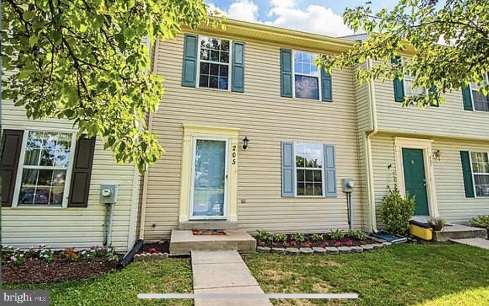 205 Georgetowne Ct, Stephens City, VA 22655 - photo 1