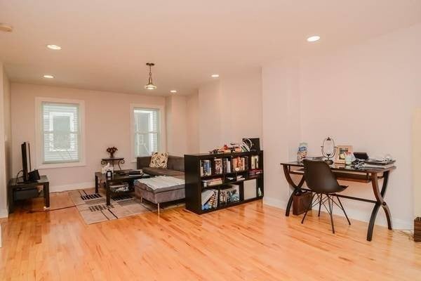 2 Mullins Ct unit 2, Cambridge, MA 02141 - photo 1