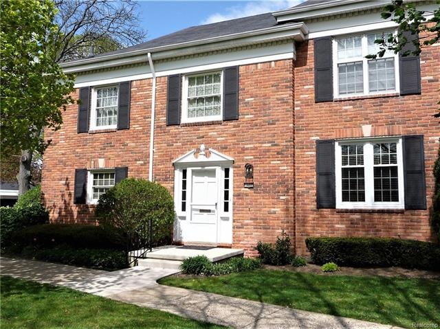 WELCOME TO FOXCROFT OF BLOOMFIELD!