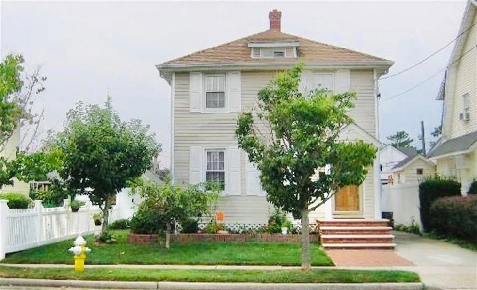 47 Franklin St, Franklin Square, NY 11010 - photo 1