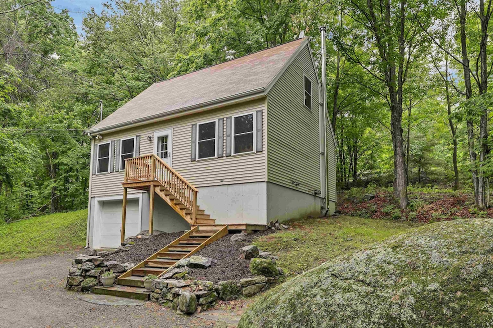 24 Meredith Center Rd, Meredith, NH 03253 - photo 1