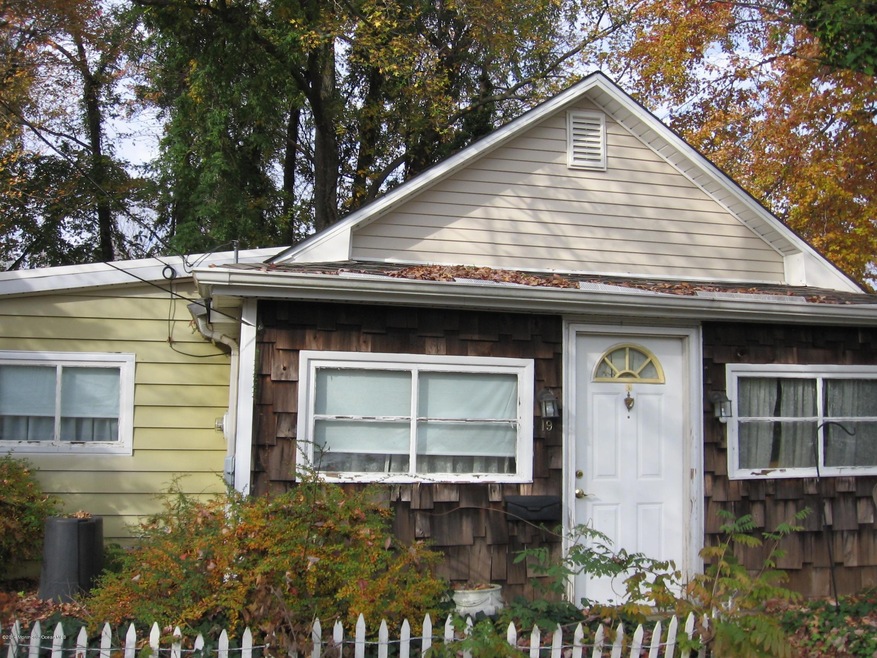 19 Ridgewood Ave, Leonardo, NJ 07737 - photo 1