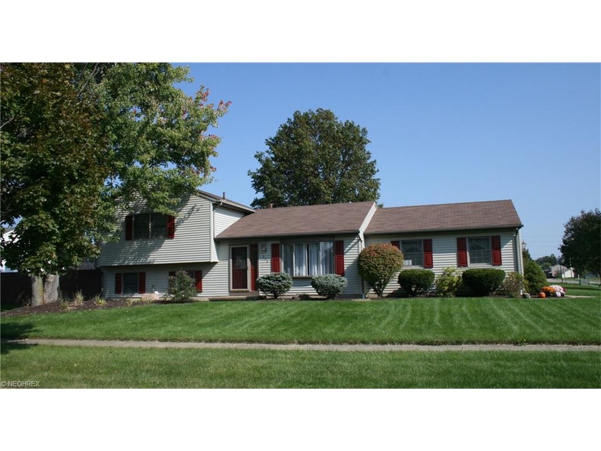 Welcome home! well cared for split level home in H