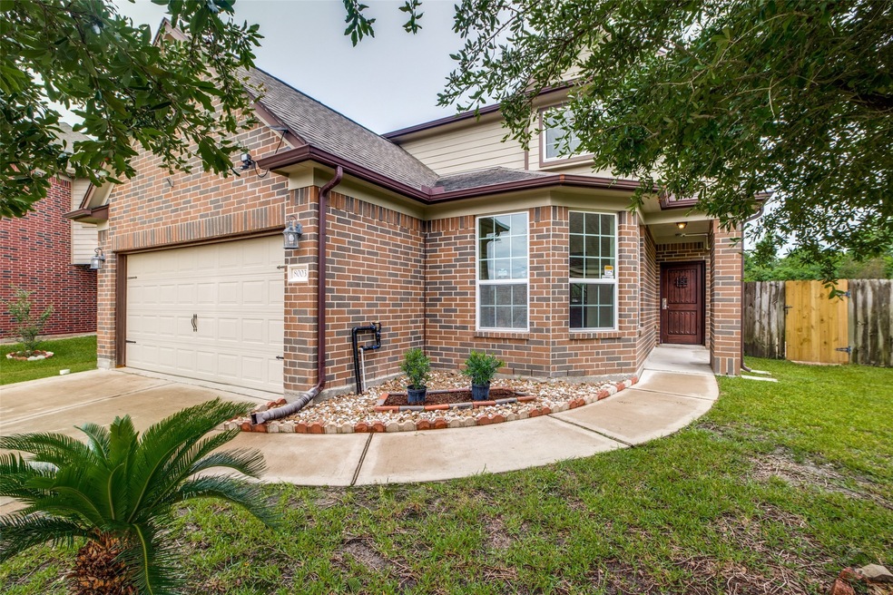 8003 Gray Jay Dr, Houston, TX 77040 - photo 1