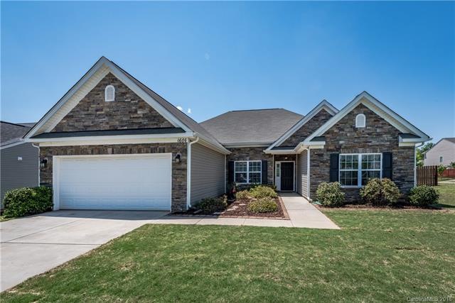 1604 Beleek Ridge Ln, Clover, SC 29710 - photo 1