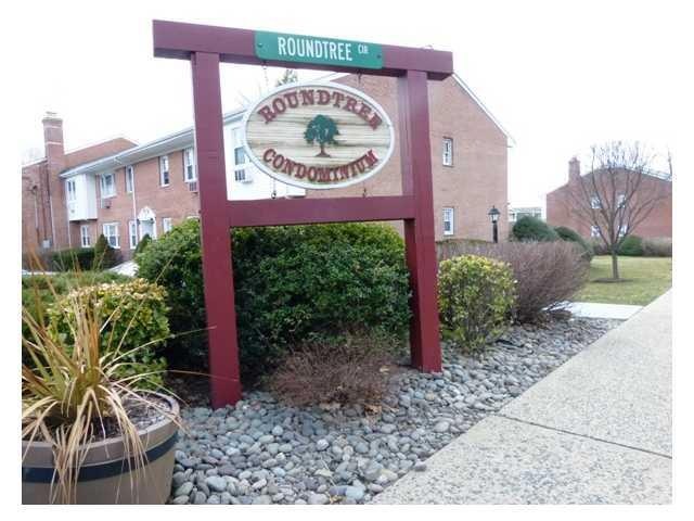 13 Roundtree Cir, Piermont, NY 10968 - photo 1