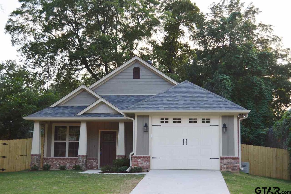 1815 Knob Hill Dr, Tyler, TX 75701 - photo 1