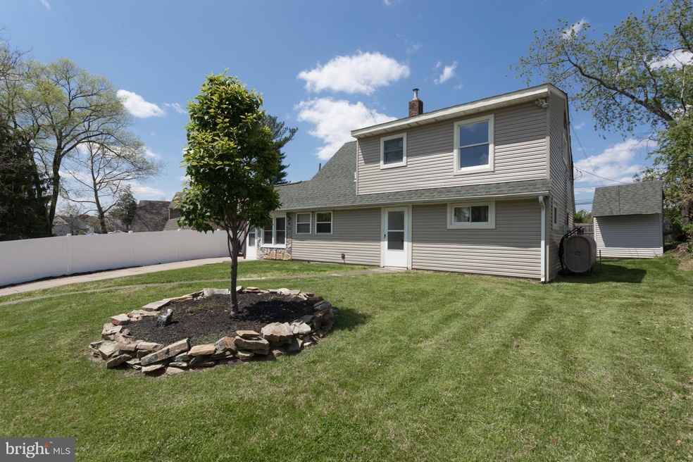 74 Azalea Ln, Levittown, PA 19055 - photo 1