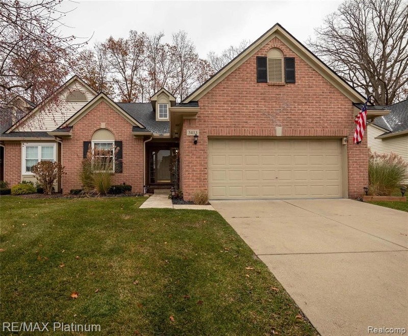 3413 Dewdrop Front Entrance