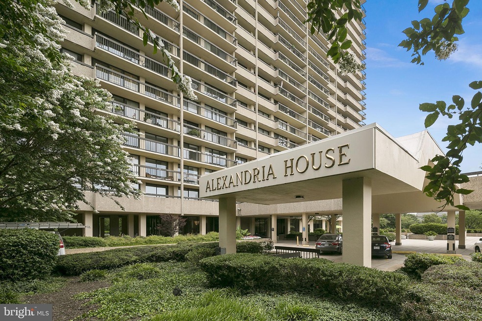 Alexandria House unit 1606, Alexandria, VA 22314 - photo 1