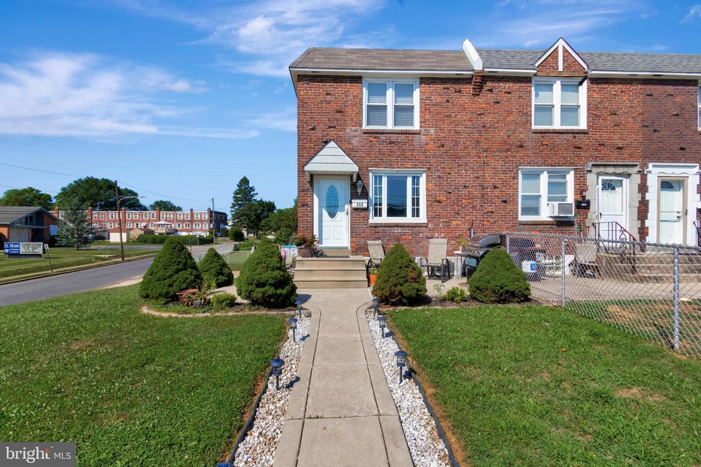 266 N Oak Ave, Clifton Heights, PA 19018 - photo 1