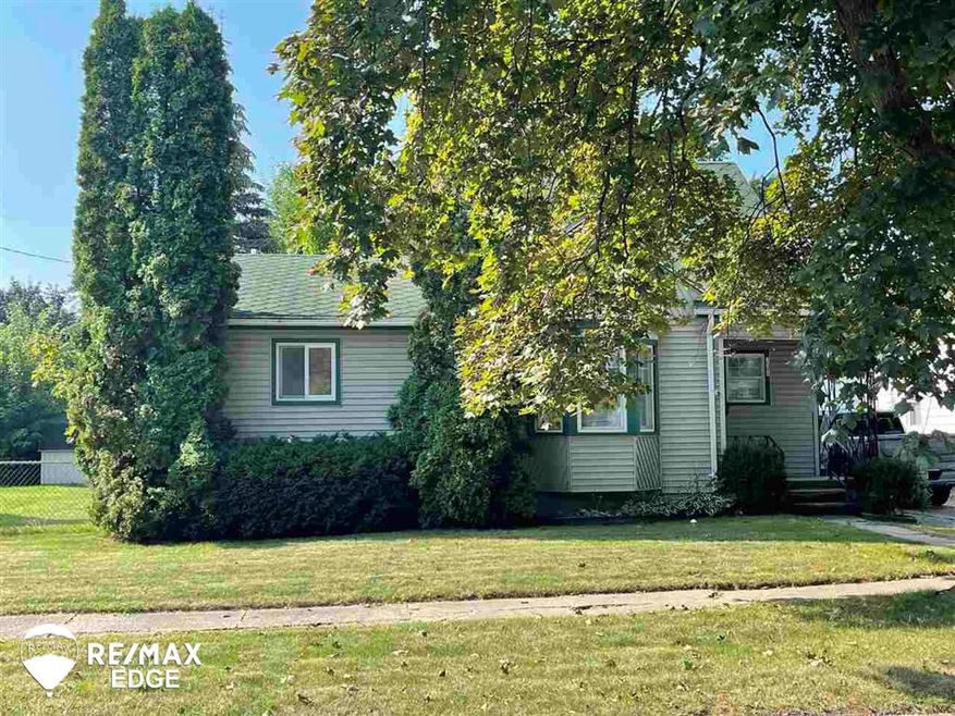 2506 Illinois Ave, Flint, MI 48506 - photo 1