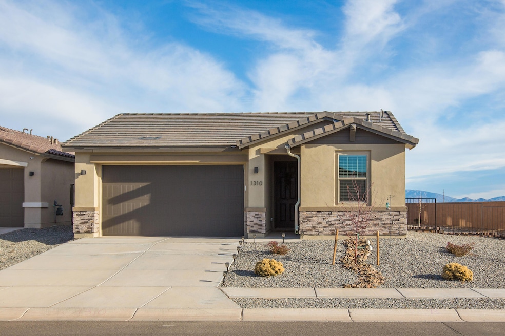 1310 Vallecito Ct NW, Los Lunas, NM 87031 - photo 1